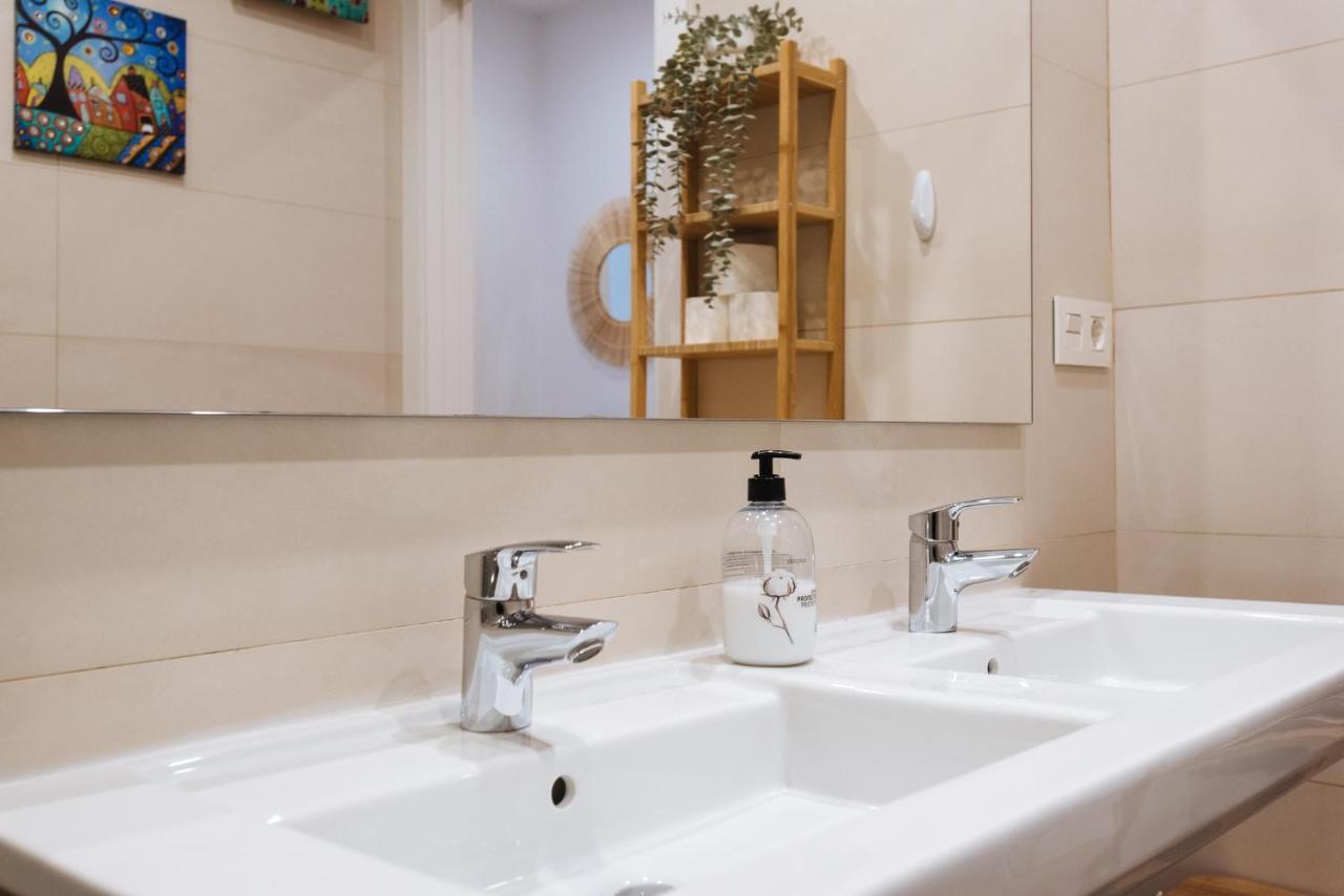 Apartamento Estelar Con Piscina Y Garaje Nervion Apartment เซบีญา ภายนอก รูปภาพ